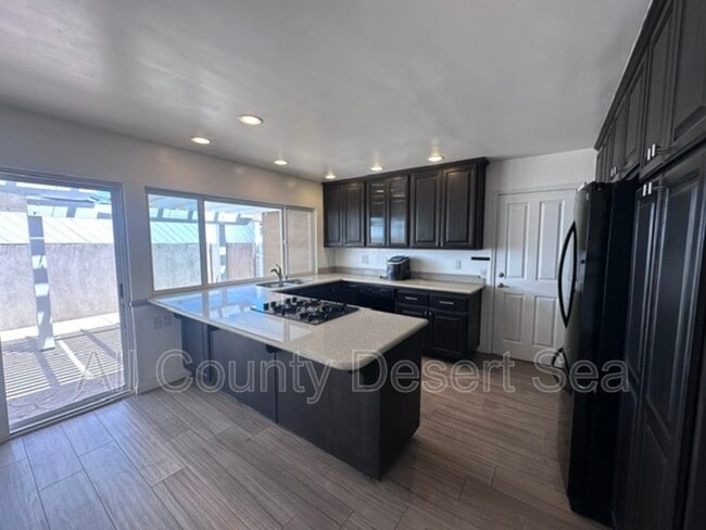 Building Photo - 18527 San Antonio St