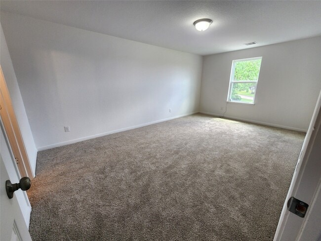 Building Photo - 207 Branch Cir