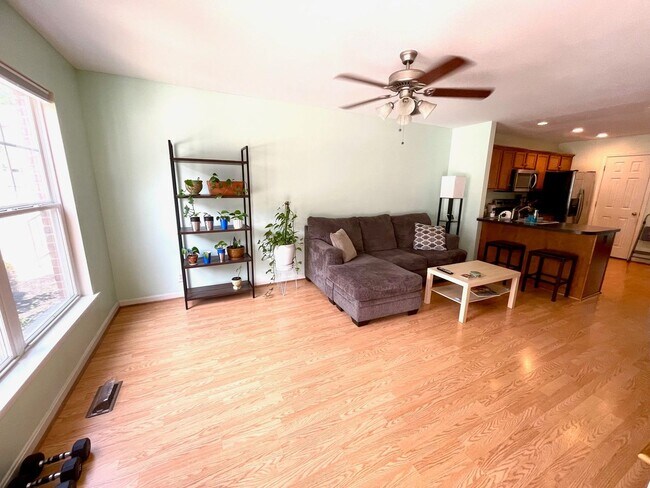 Foto del edificio - Clifton Heights Townhome!