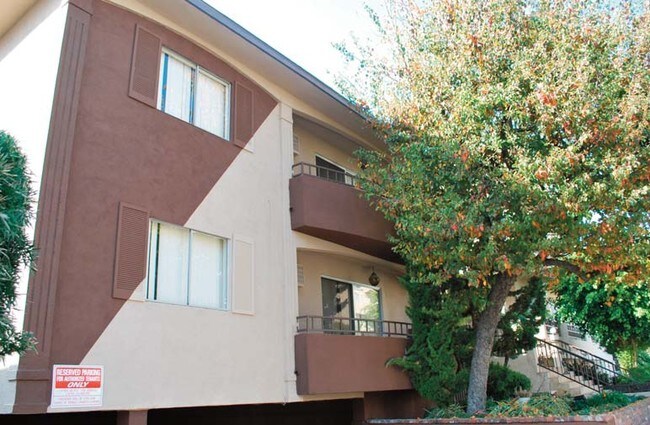 Building Photo - Casa Granville LLC