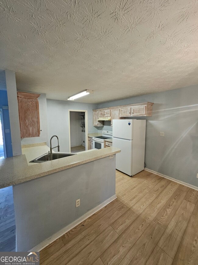 Building Photo - 136 Henry Burch Dr