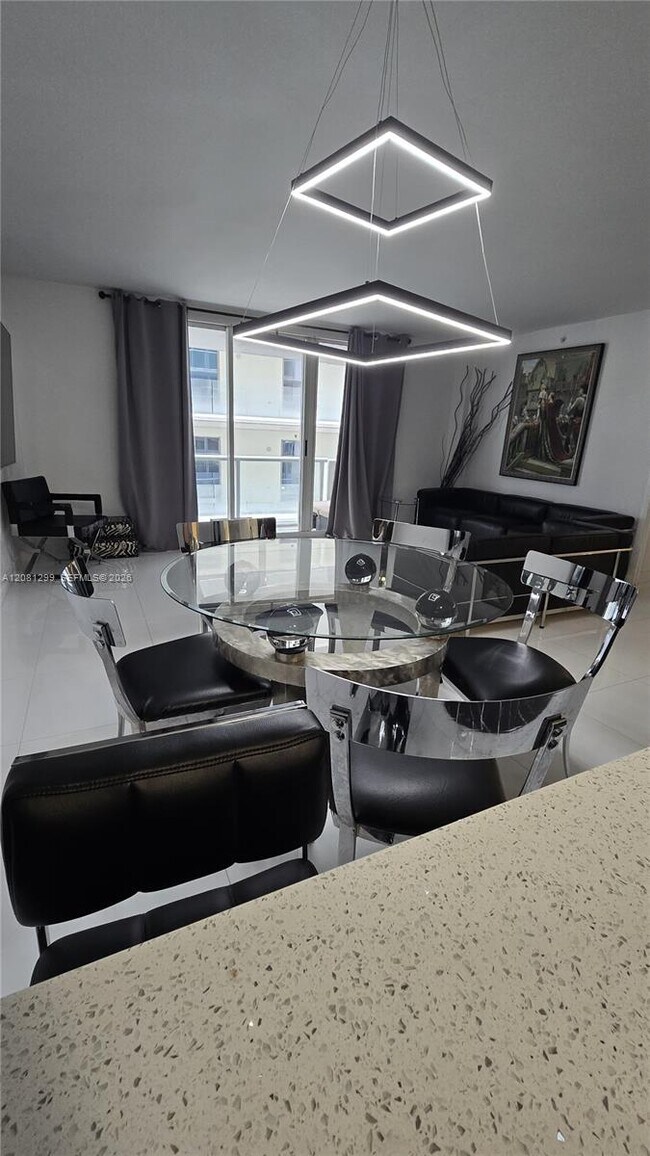 Foto del edificio - 9195 Collins Ave