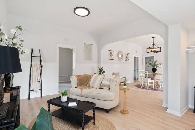 Foto del edificio - Beautiful 3 Bedroom 1 Bath home in Old Tow...