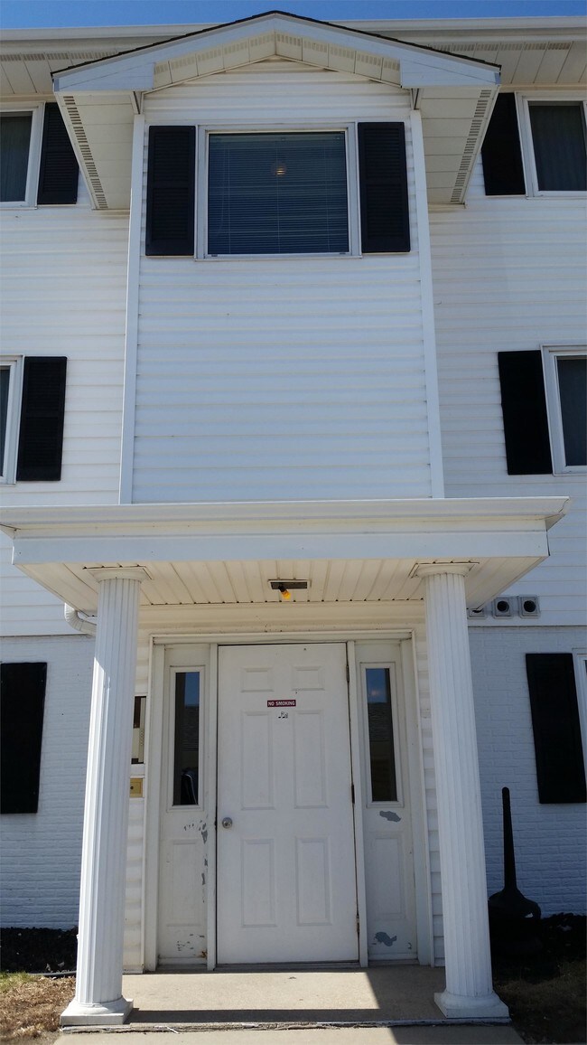 Building Photo - 1127 Tiffany Pl