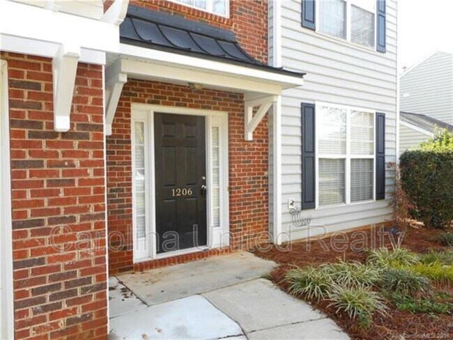 Building Photo - 1206 E Arrow Lake Ct