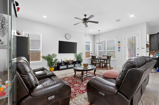 Foto del edificio - 1312 Westborough Ln