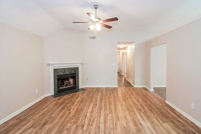 Building Photo - 5397 Kayla Dr