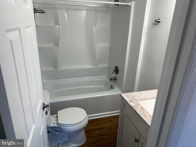 Foto del edificio - 946 Chesney Ln