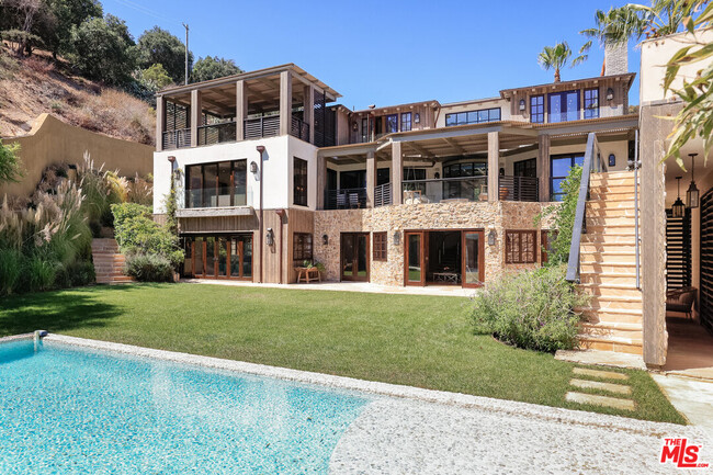 Foto del edificio - 1105 Rivas Canyon Rd