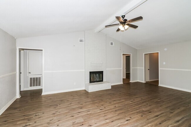 Foto del edificio - 4931 Fitzwater Dr