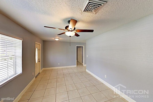 Building Photo - 826 Hibiscus Dr