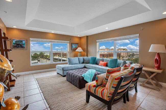 Building Photo - 125 Pulsipher Ave