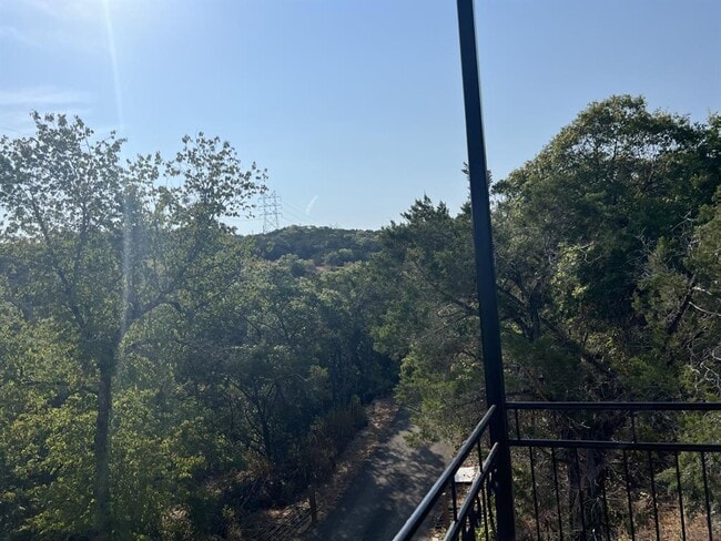 Building Photo - 19600 Bee Creek Tavern Rd