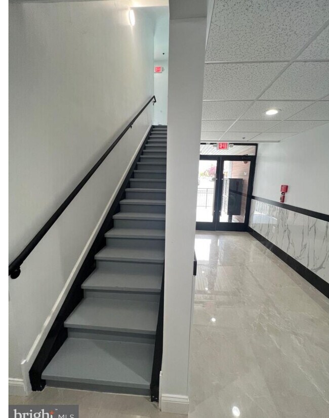 Foto del edificio - 1611-15 Ridge Ave