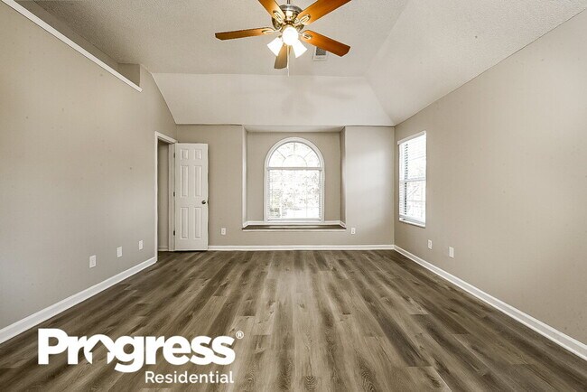 Foto del edificio - 4454 Chestnut Lake Ave