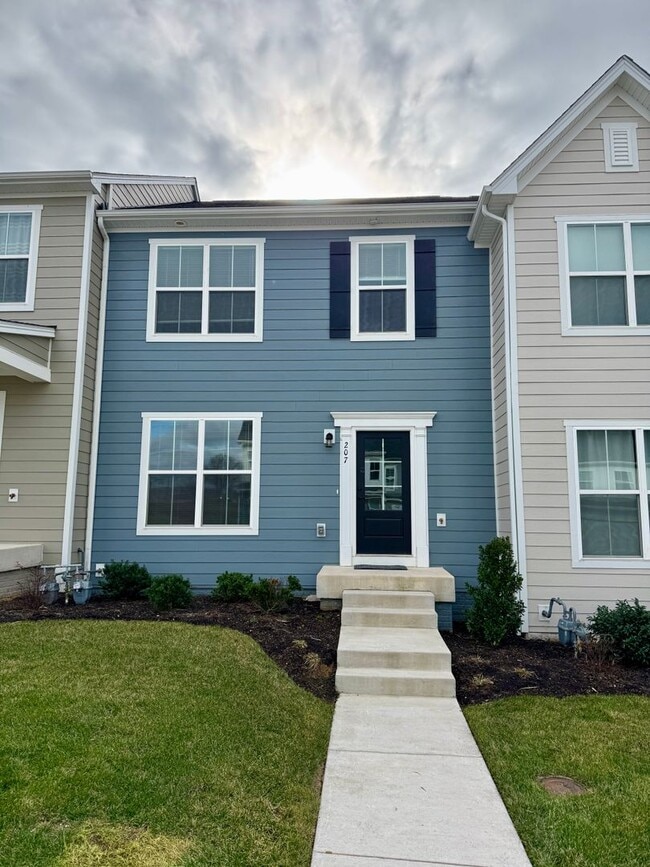 Building Photo - 207 Addison Ct