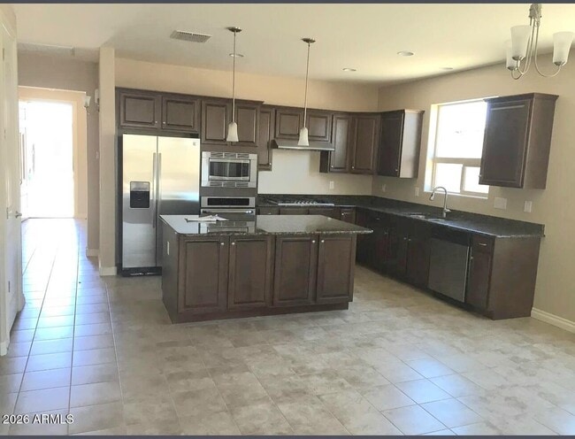 Building Photo - 194 E Mead Dr