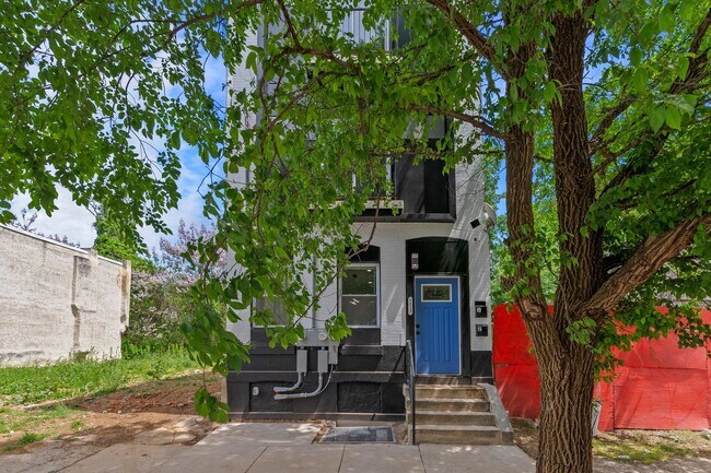 Foto del edificio - 1823 N Van Pelt St