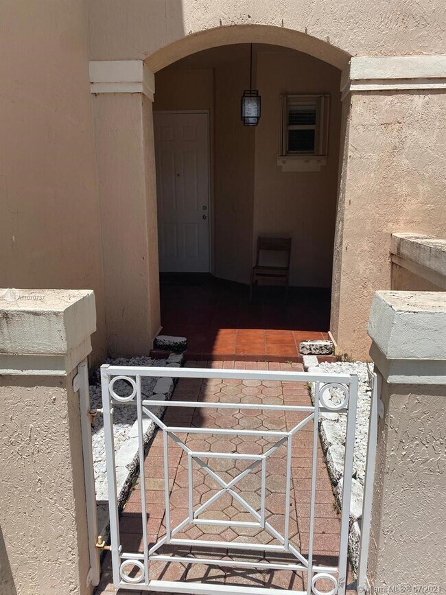 Building Photo - 11357 NW 42nd Ter  11357 Doral Fl 33178