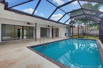 Building Photo - 6846 Bianchini Cir