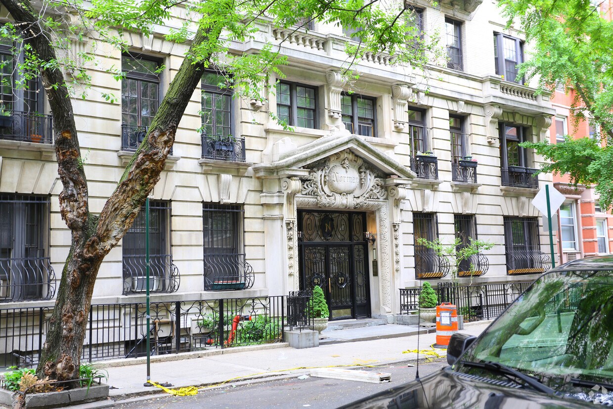 Building Photo - 37-43 W 93rd St