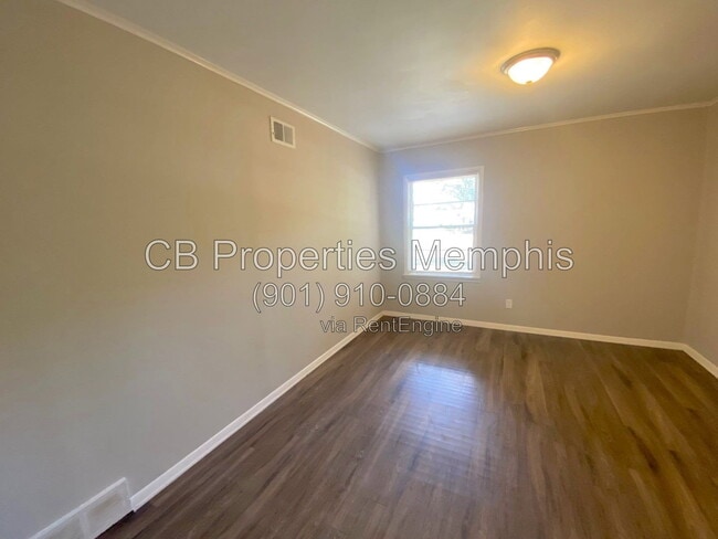 Foto del edificio - 1729 Dorrie Ln
