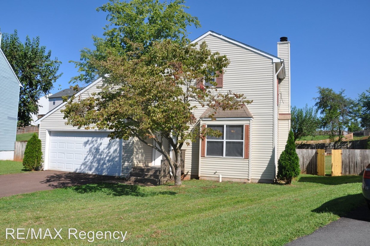 Foto principal - 1413 N Thomas Way