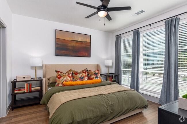 1BR, 1BA - 802SF | 1C - Dormitorio - Tapestry at the Realm