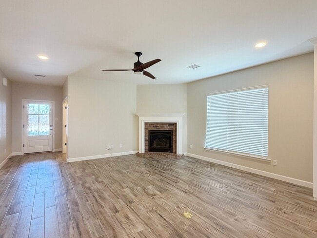 Building Photo - 1322 Solomon Ln