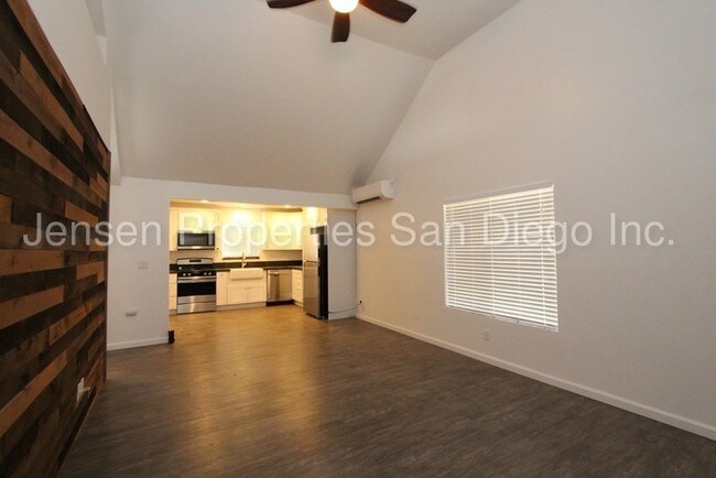 Building Photo - 2387 San Vicente Rd