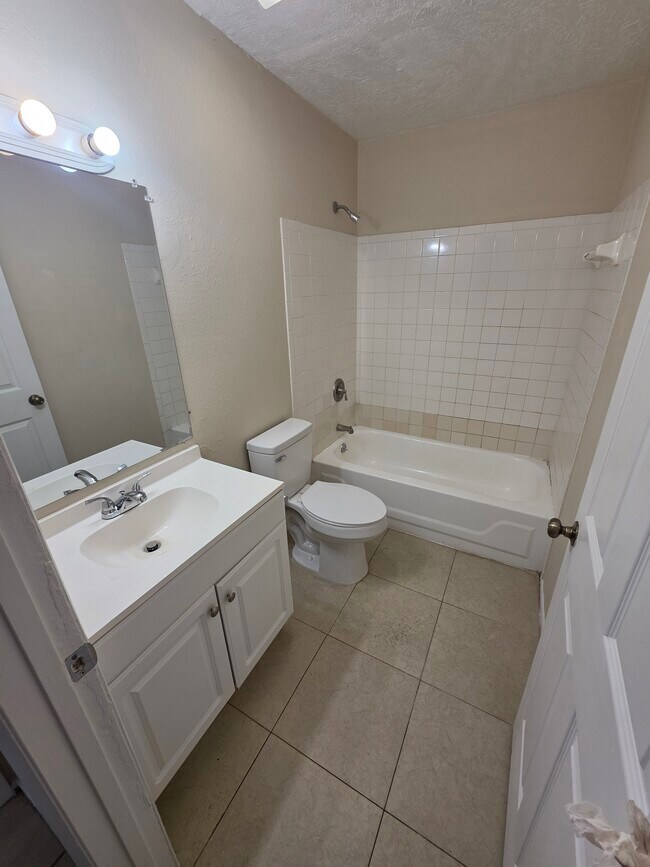 Foto del edificio - 5230 SE 31st St