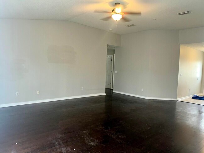 Foto del edificio - 218 Trish Dr