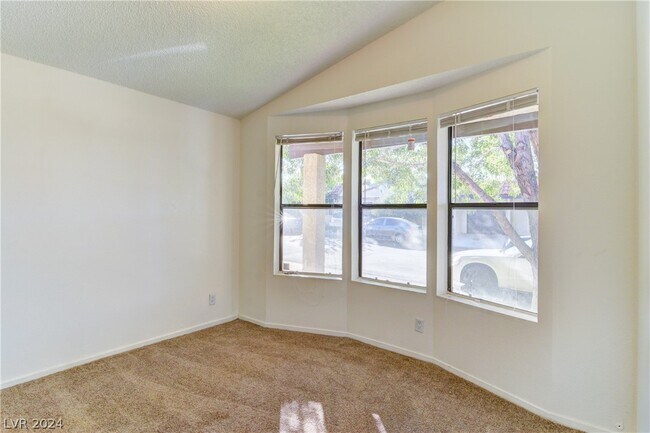 Foto del edificio - 5540 Hobble Creek Dr