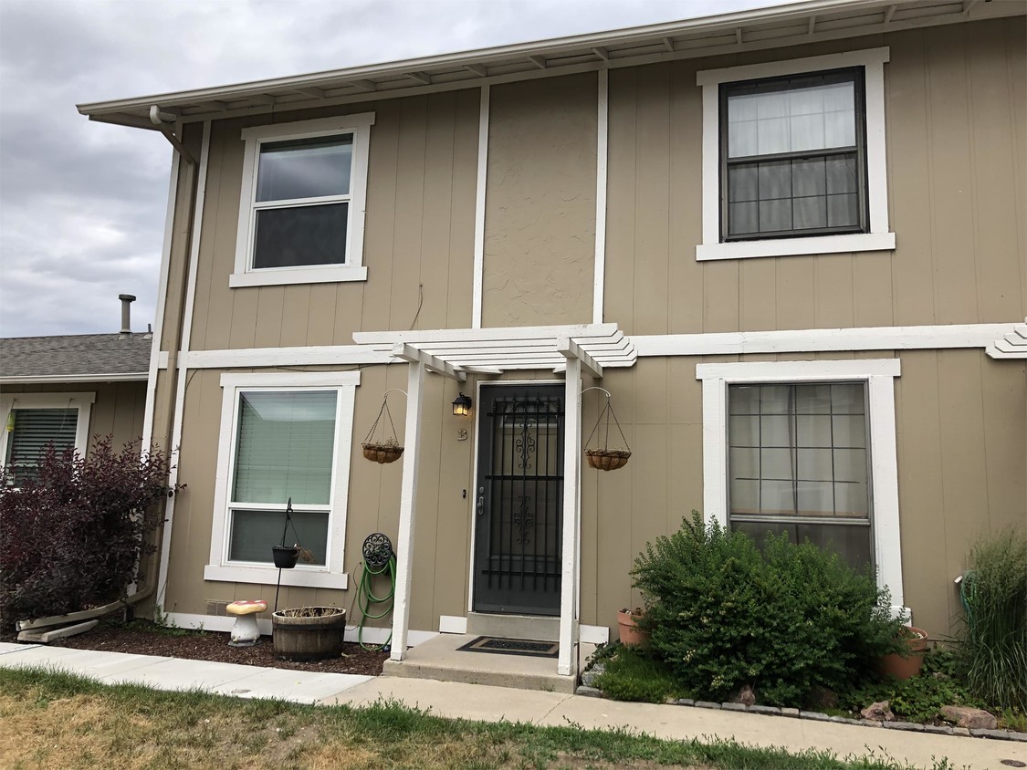 Foto principal - 2113 Coronado Pkwy N