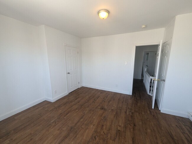 Building Photo - Updated Home - Nicetown
