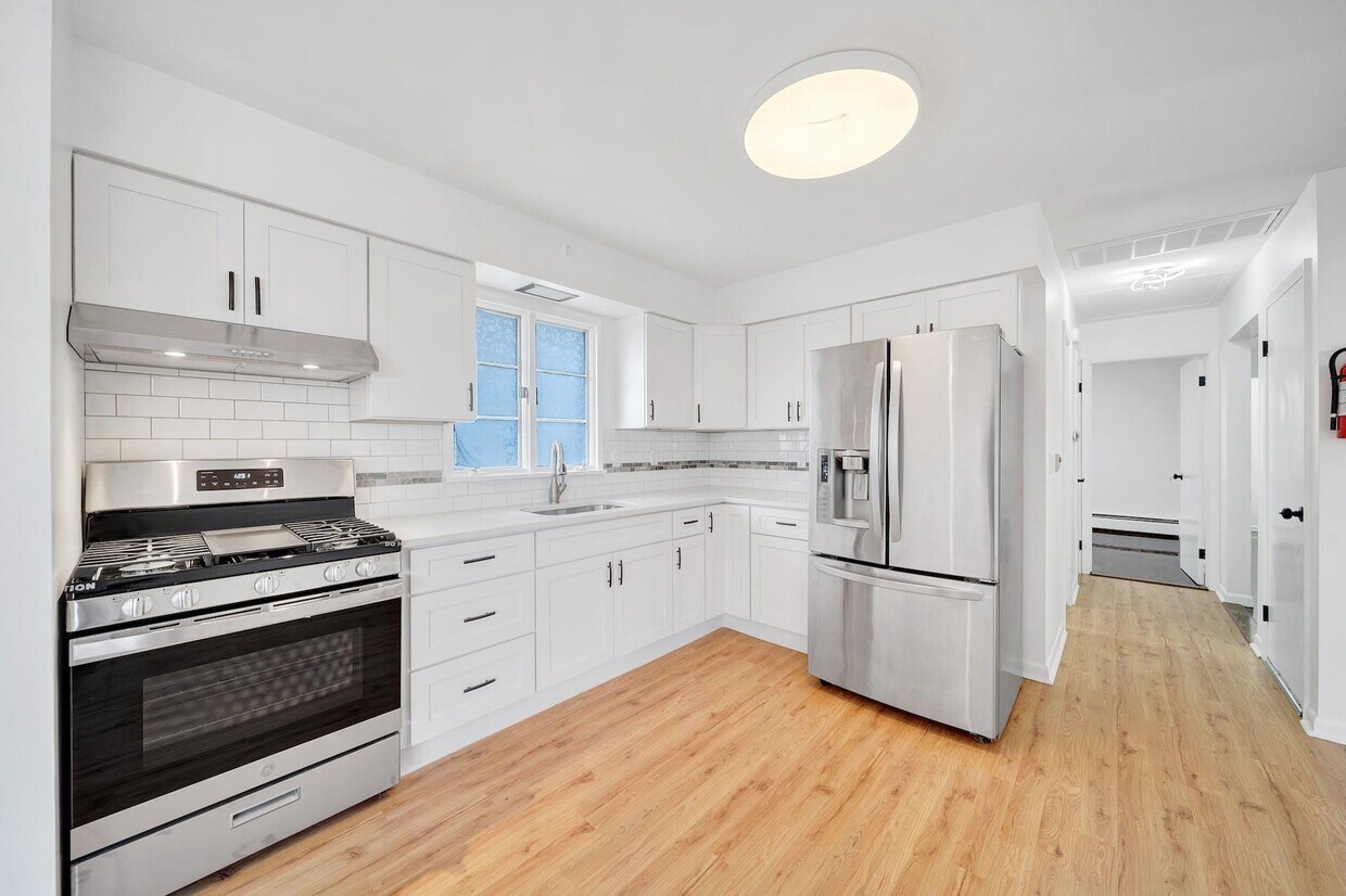 Primary Photo - 440 Boulevard