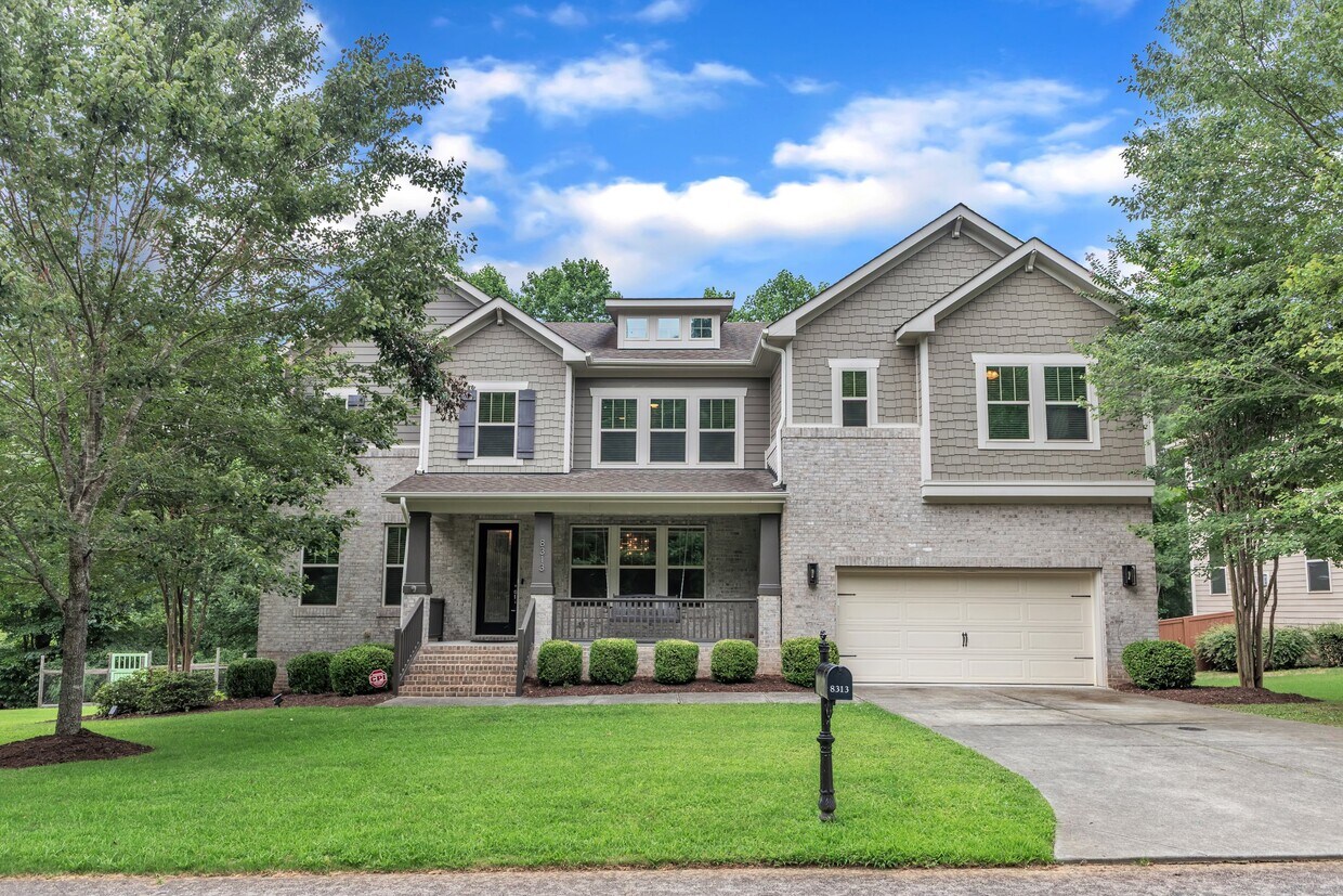 Foto principal - 8313 Henderson Rd