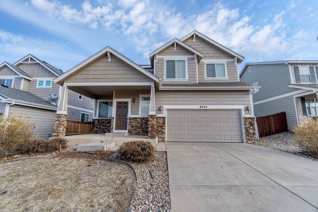 Foto del edificio - Beautiful 2 Story Home!