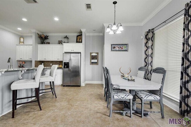 Foto del edificio - 2985 Nicholson Lake Dr