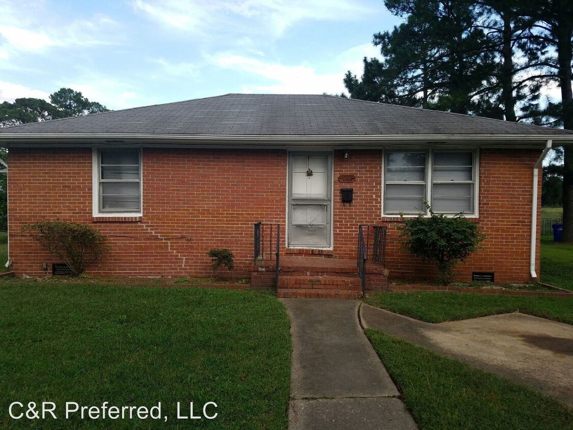 Primary Photo - 205 Kelly Dr
