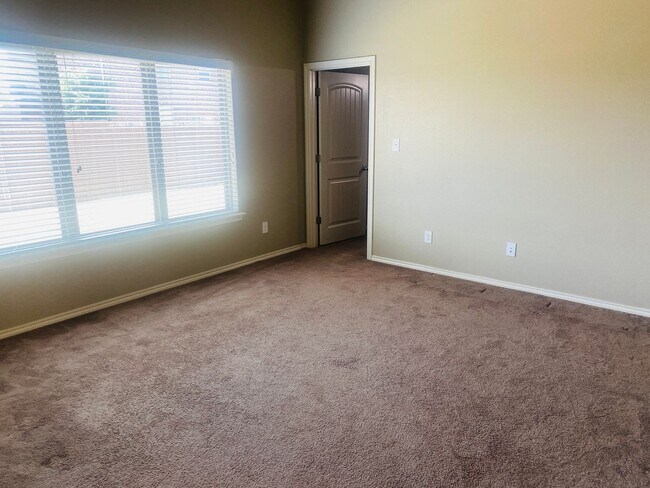 Foto del edificio - 4 bedroom 2 bath 2 car garage - Frenship ISD