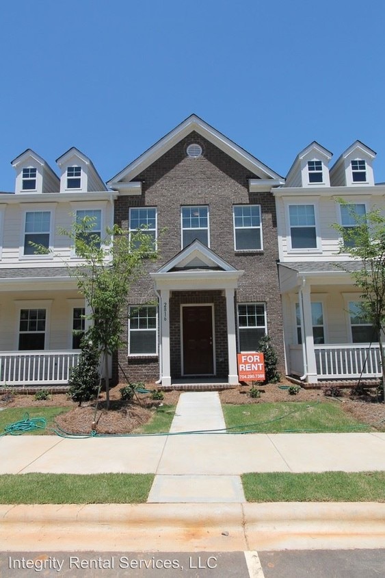 2828 Grace Green Ct, Pineville, NC 28134 Room for Rent in Pineville