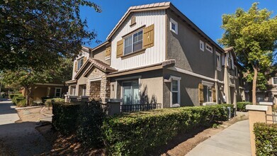 Building Photo - 25862 Iris Ave