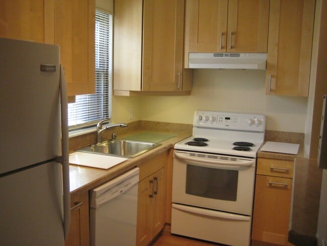 Foto del edificio - 440 S State St, Unit F6