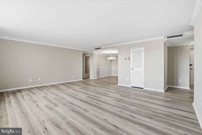 Foto del edificio - 4600 Duke St