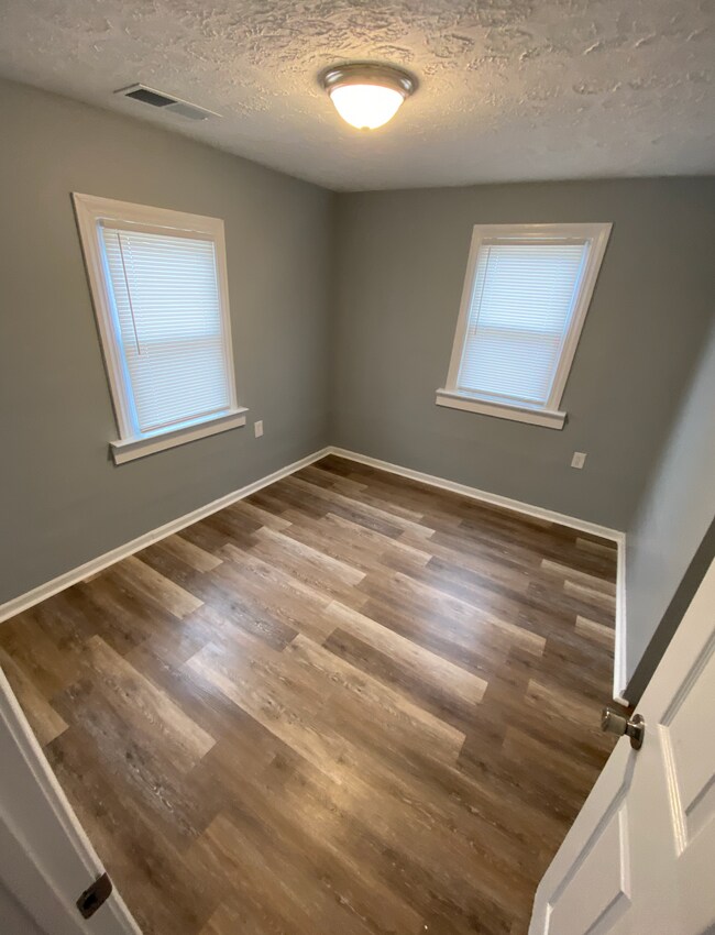 Building Photo - 437 Triplett Ave