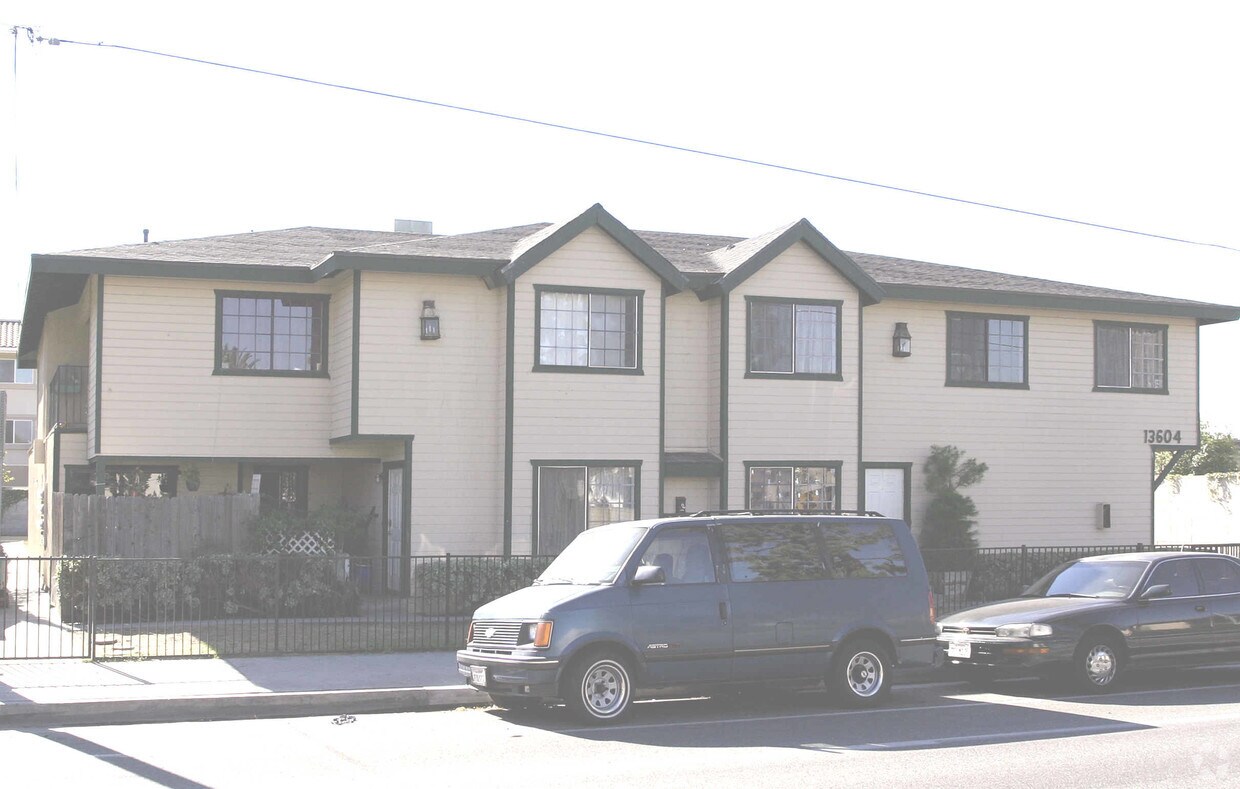 Primary Photo - 13604 Ramona Blvd
