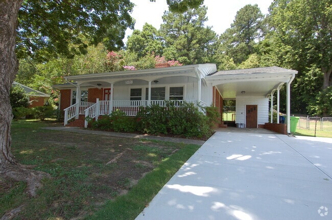 Building Photo - 3105 Brentwood Rd