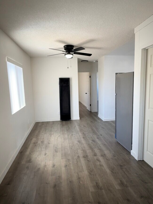 Building Photo - 5039 Alhambra Ave