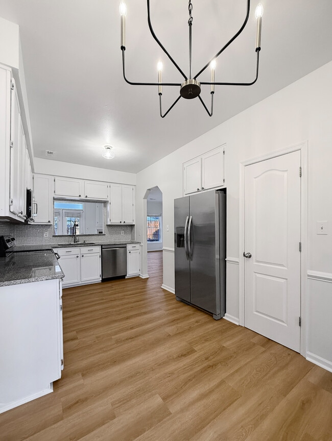 Building Photo - 2656 Bracston Rd